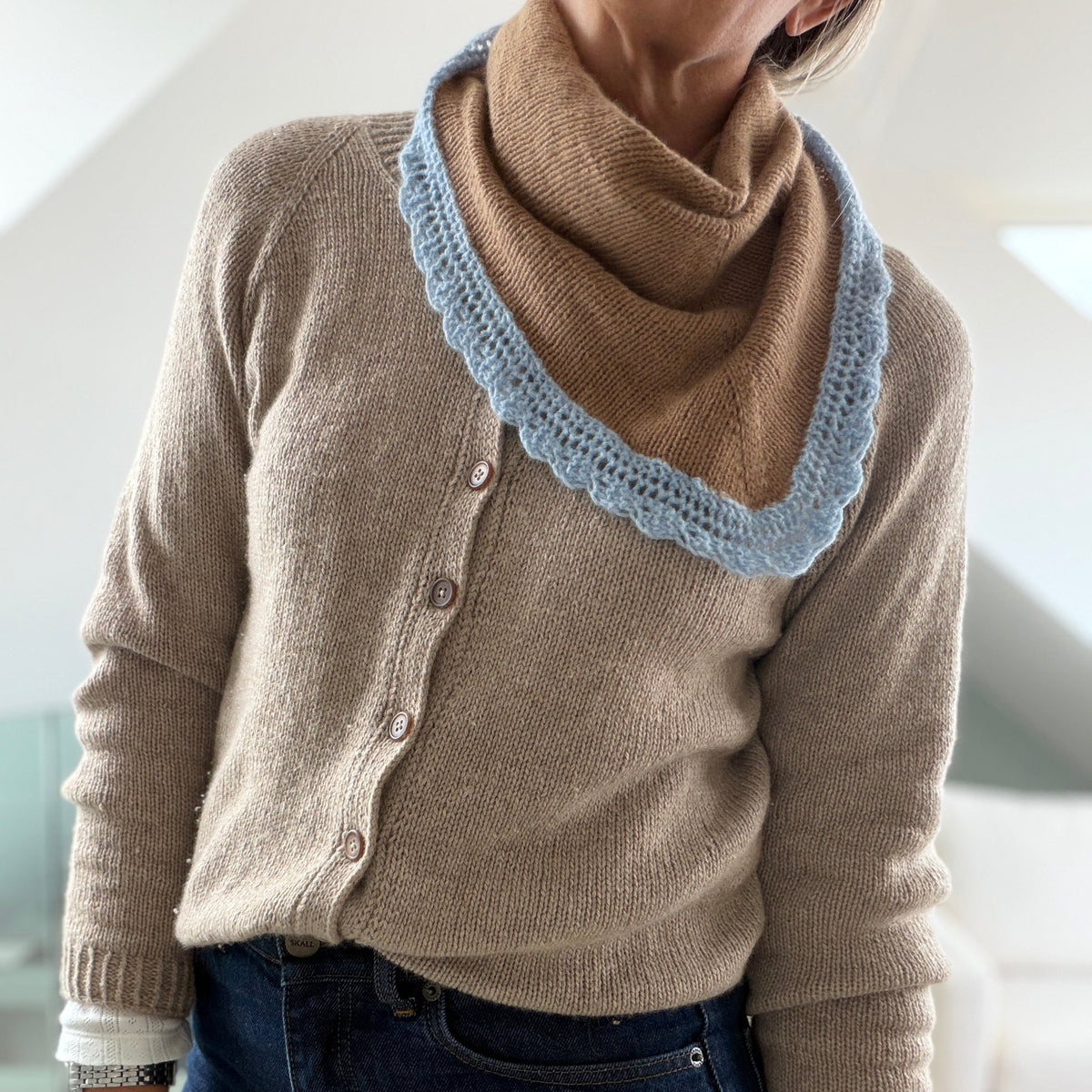 Lucy Lace Scarf English