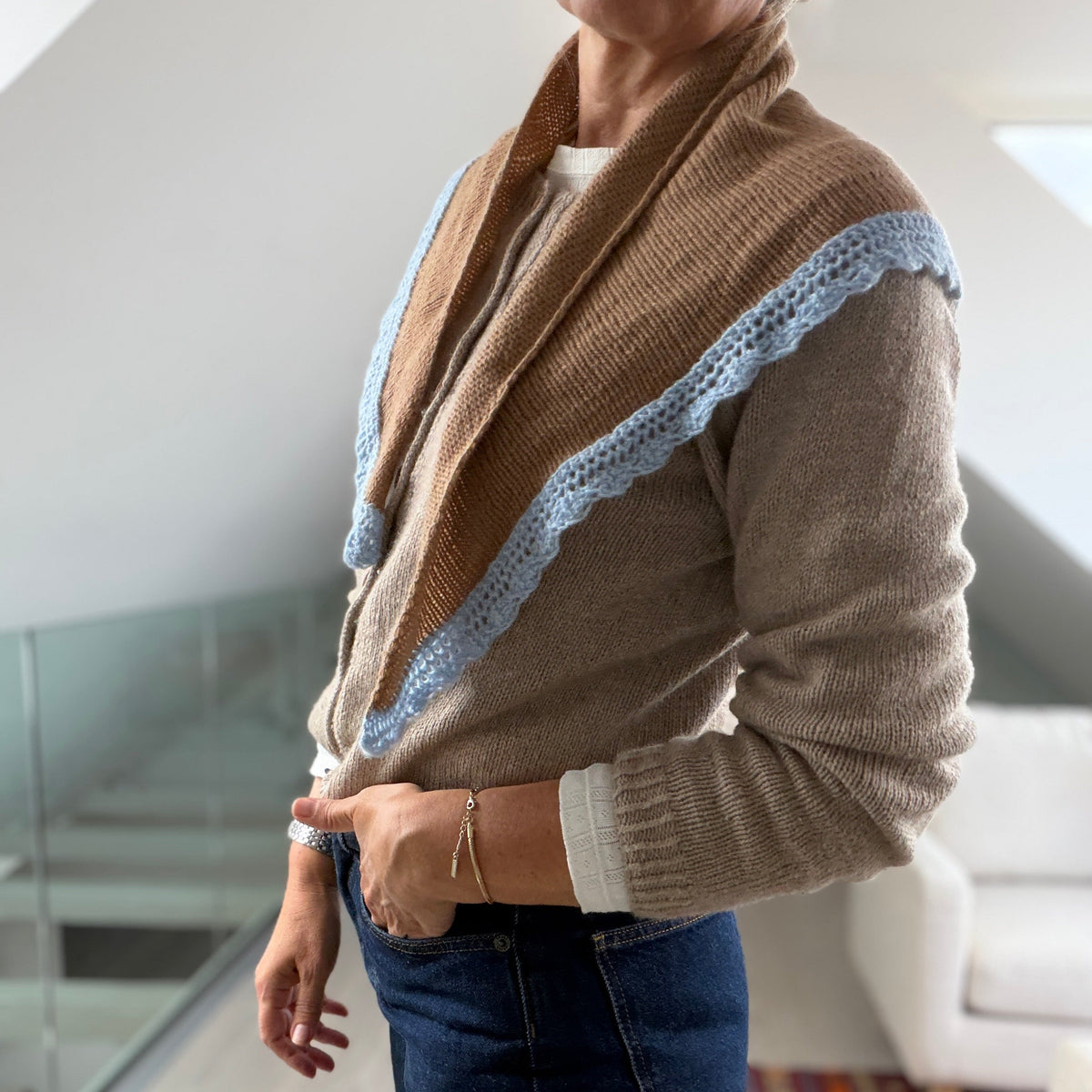 Lucy Lace Scarf English